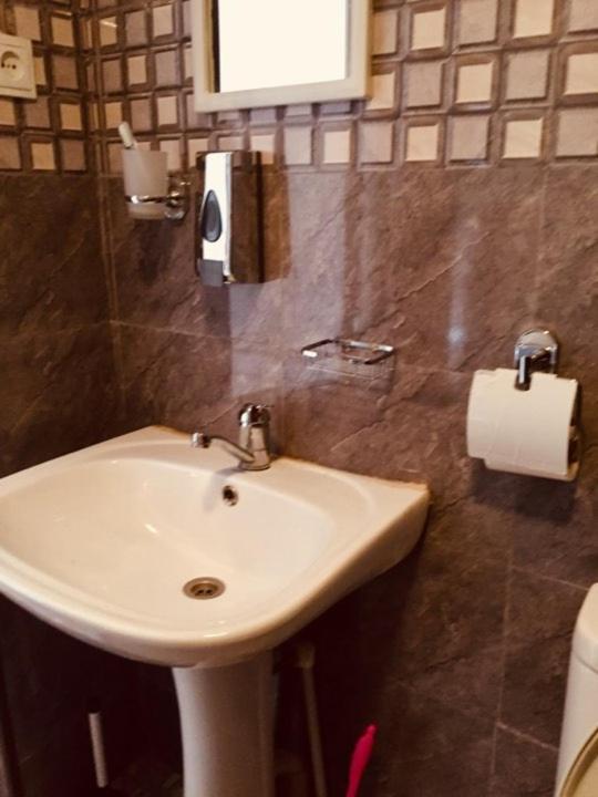 Lali Bed & Breakfast Тбилиси Екстериор снимка